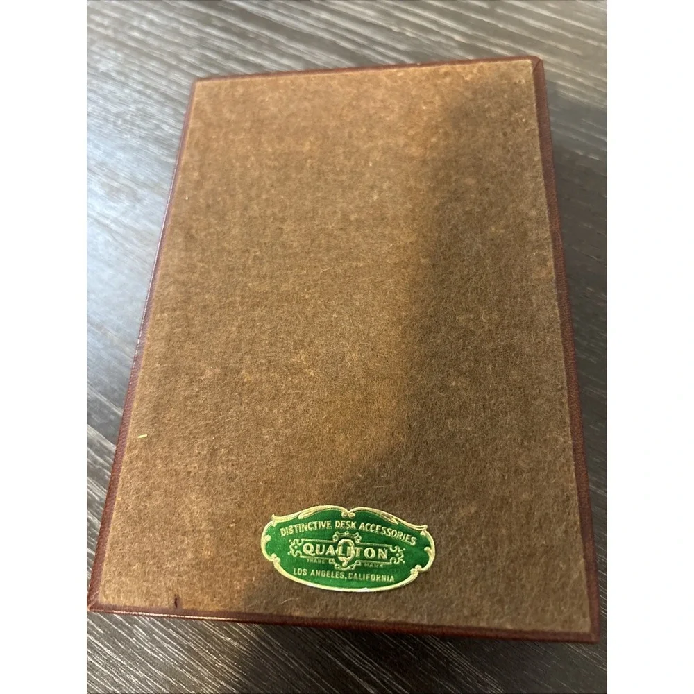 Qualiton vintage leather